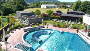 aqualon-therme-aussenbereich-6ecb28e7-1.png